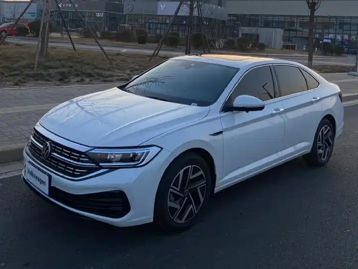 Sagitar 2025 300TSI DSG Super Edition