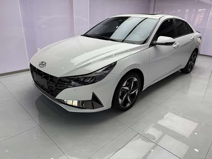 Elantra 2022 240TGDi DCT LUX Premium Edition