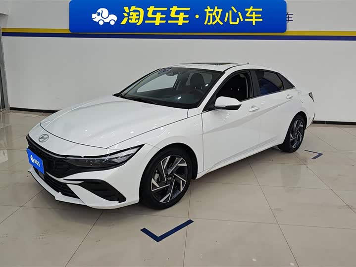Elantra 2023 1.5L CVT LUX Premium Edition