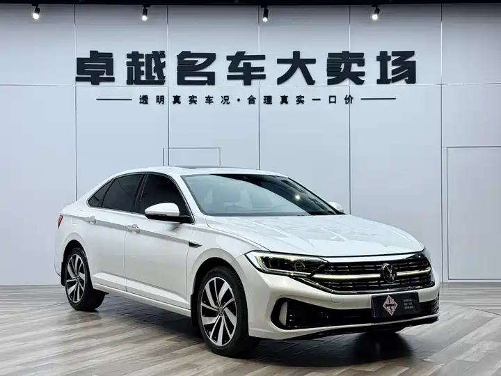 Sagitar 2023 300TSI DSG Excellence Edition