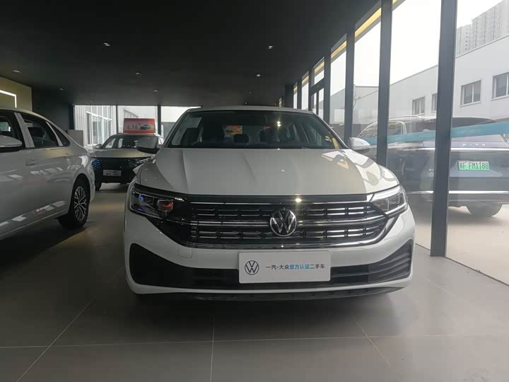 Sagitar 2025 200TSI DSG Flyover Edition