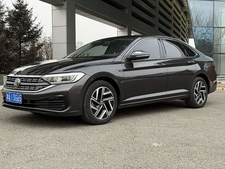 Sagitar 2023 280TSI DSG surpasses Lite version