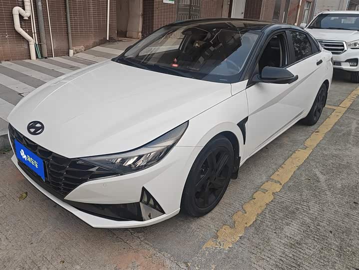 Elantra 2021 1.5L CVT LUX Premium Edition