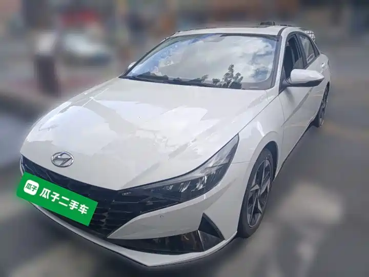 Elantra 2021 1.5L CVT LUX Premium Edition