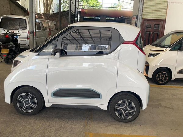 Wuling NanoEV 2021, 31100 км, за 28500 CNY