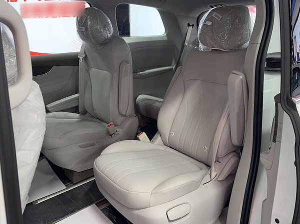 Roewe iMAX8 2024, 100 км, за 178000 CNY - фото 12