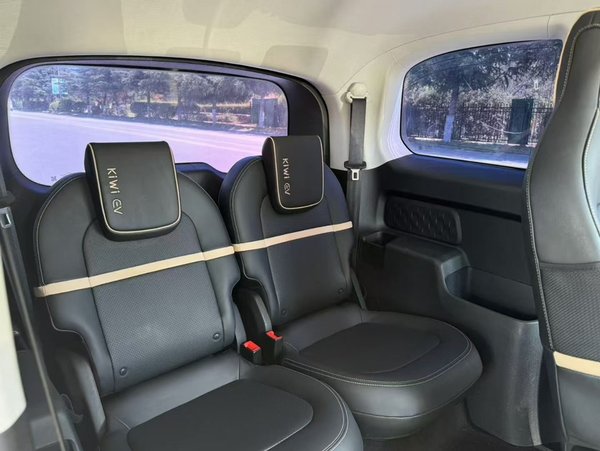 Baojun Kiwi EV 2022, 29300 км, за 30800 CNY - фото 11