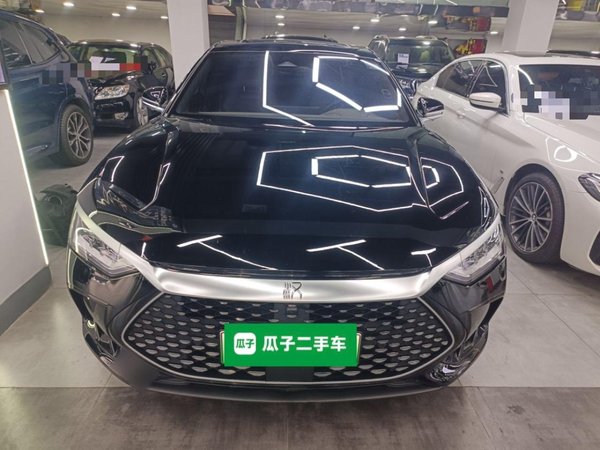 BYD Han 2023 DM-i Champion Edition 121 км Премиум-класса, 2023 года