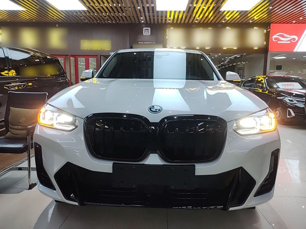 Ведущая модель BMW iX3 2024 года выпуска, 2024 года