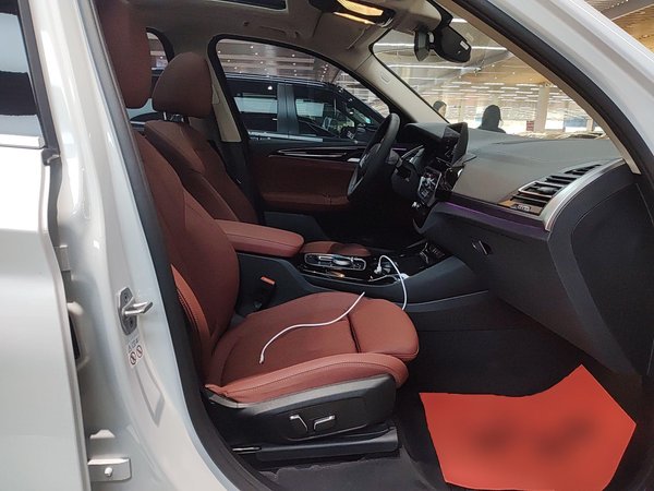 BMW iX 2024, 14800 км, за 188400 CNY - фото 24