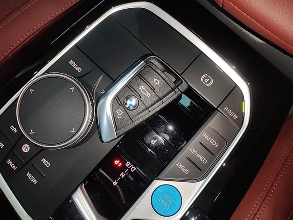 BMW iX 2024, 14800 км, за 188400 CNY - фото 13