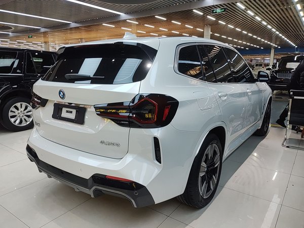 BMW iX 2024, 14800 км, за 188400 CNY - фото 7