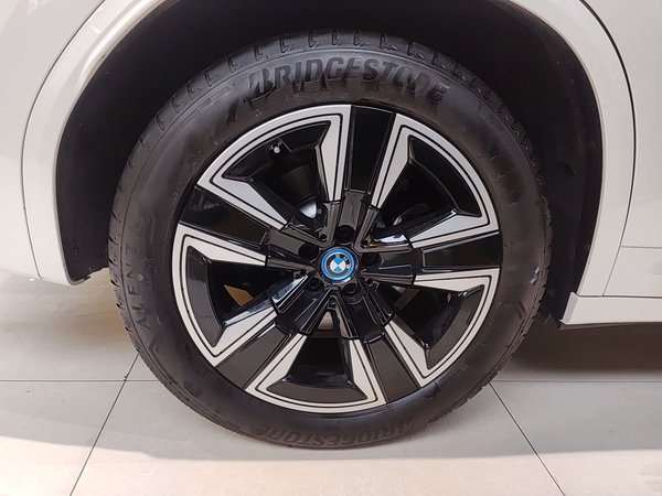 BMW iX 2024, 14800 км, за 188400 CNY - фото 11