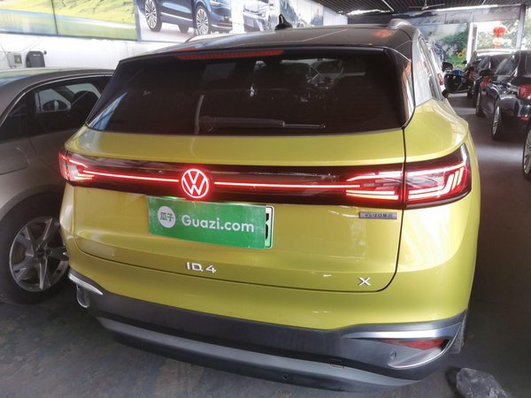 Volkswagen ID.4 X 2021, 77800 км, за 86200 CNY