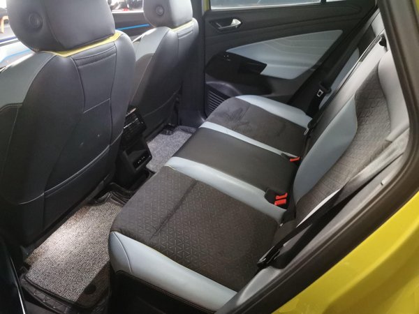 Volkswagen ID.4 X 2021, 77800 км, за 86200 CNY - фото 9