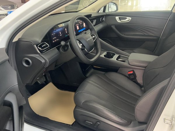 Roewe D7 2024, 300 км, за 74300 CNY - фото 10