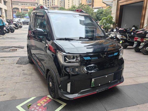 Wuling Hongguang MINIEV 2022, 54300 км, за 28400 CNY
