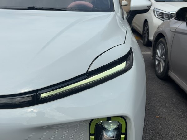 Geely Geometry E Firefly 2022, 33400 км, за 50100 CNY