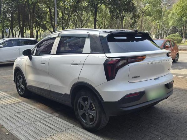 Geely Geometry E Firefly 2022, 33400 км, за 50100 CNY