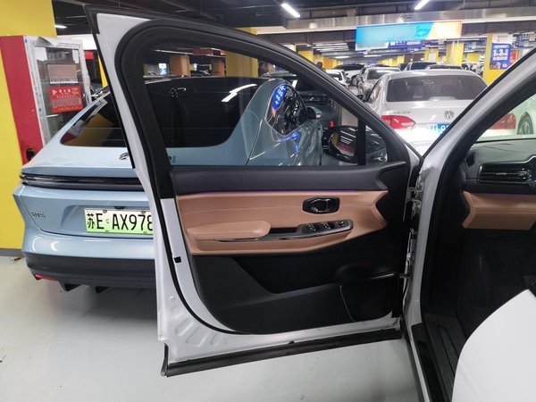 Nio ES8 2021, 76000 км, за 168800 CNY - фото 27