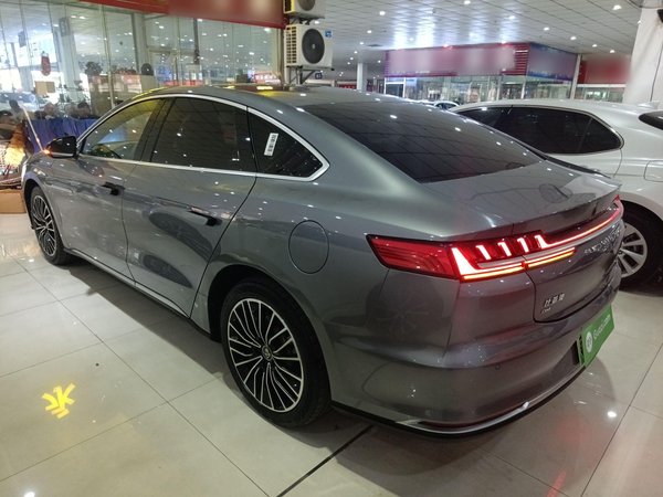 BYD Han 2020, 84500 км, за 75600 CNY