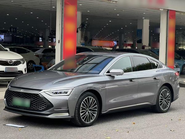 Роскошная полноприводная версия BYD Han 2020 DM performance, 2020 года