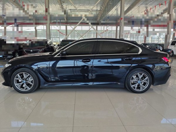 BMW i3 2023, 10400 км, за 156800 CNY