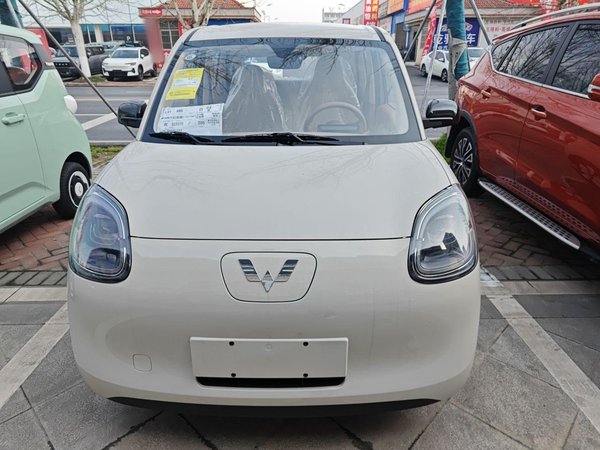 Wuling Automobile Hongguang MINIEV 2025 Четырехдверная версия усовершенствованной модели, 