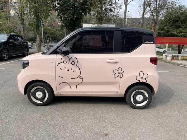 Wuling Hongguang MINIEV 2021, 12200 км, за 18100 CNY