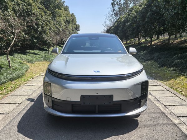 Идеальный автомобиль Ideal L6 2024 Pro, 2024 года