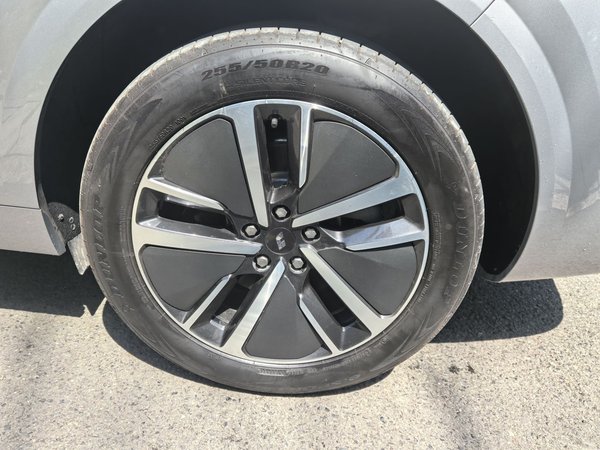 Li Auto L6 2024, 24000 км, за 189500 CNY - фото 9