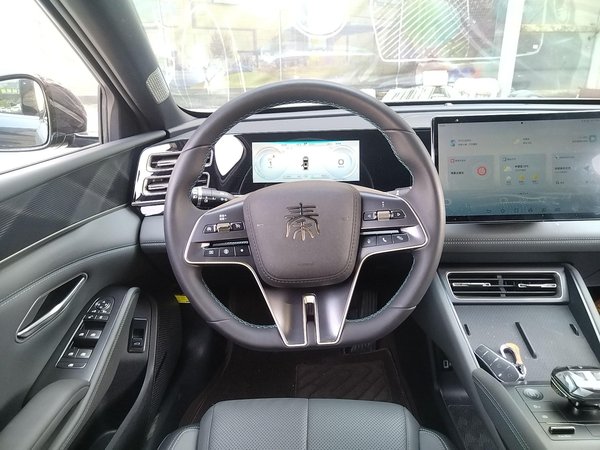 BYD Qin 2024, 10700 км, за 77700 CNY - фото 15