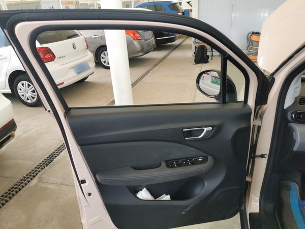 Leapmotor T03 2022, 49700 км, за 35300 CNY - фото 27