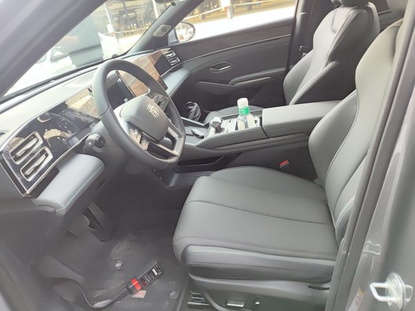 BYD Qin 2025, 300 км, за 94400 CNY - фото 19