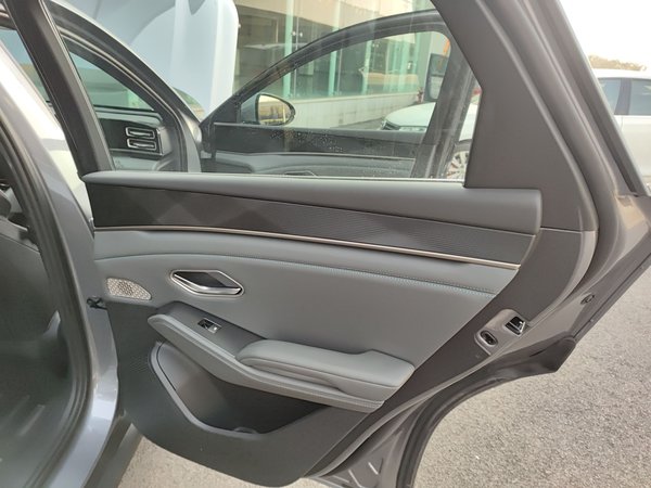 BYD Qin 2025, 300 км, за 94400 CNY - фото 26