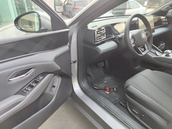 BYD Qin 2025, 300 км, за 94400 CNY - фото 20