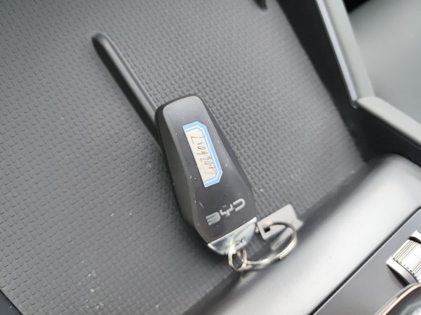 BYD Qin 2025, 300 км, за 94400 CNY - фото 13