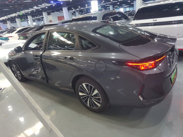 Changan Qiyuan 2023, 300 км, за 71800 CNY