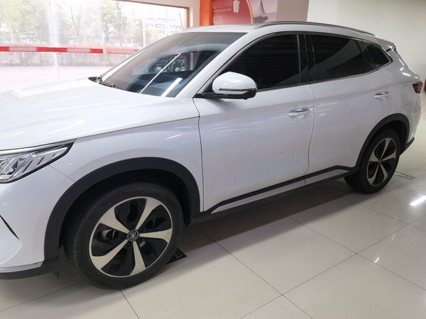 BYD Song 2021, 26800 км, за 79400 CNY