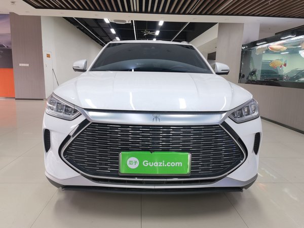 Флагманская модель BYD Song Plus New Energy 2021 DM-i длиной 110 км, 2021 года