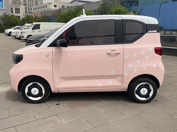 Wuling Hongguang MINIEV 2021, 21900 км, за 16500 CNY