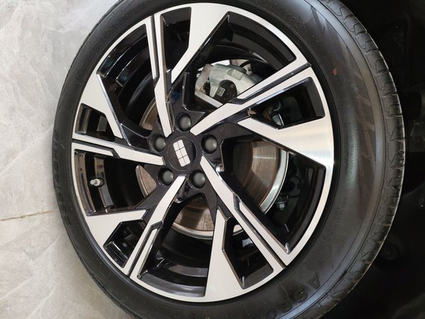 Geely Galaxy L6 2024, 610000 км, за 85000 CNY - фото 11