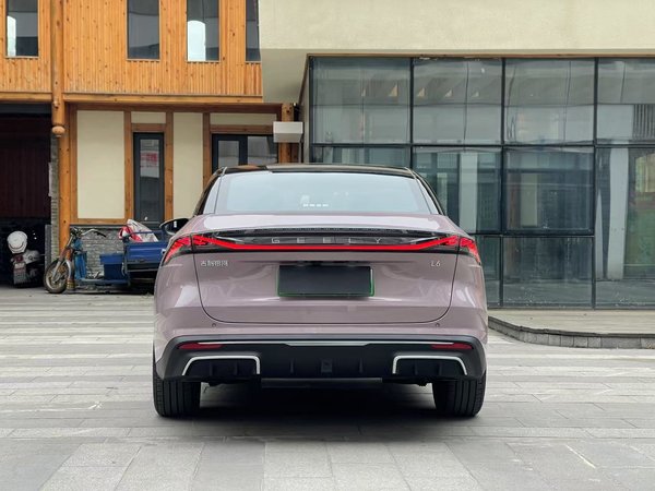 Geely Galaxy L6 2024, 610000 км, за 85000 CNY - фото 6