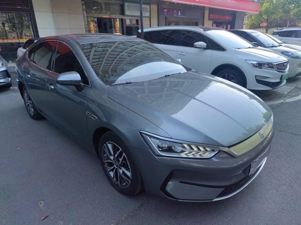 BYD Qin 2021, 80900 км, за 68000 CNY