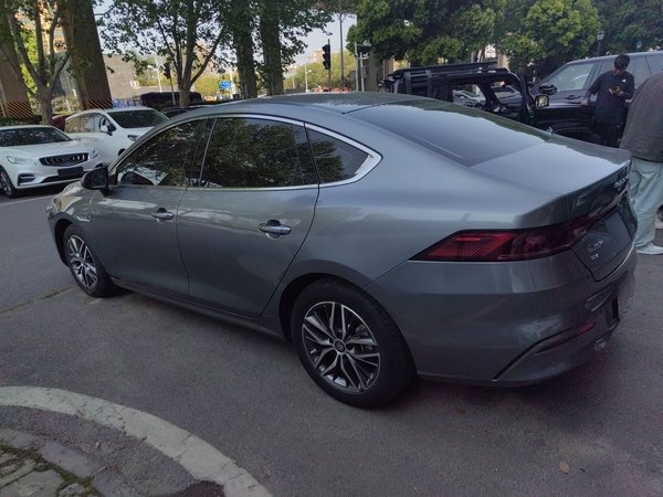 BYD Qin 2021, 80900 км, за 68000 CNY