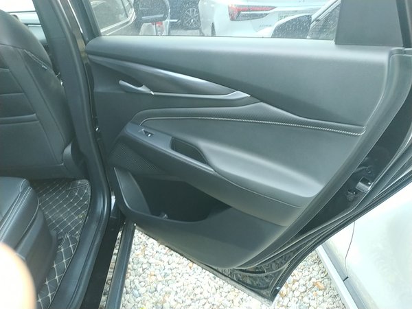 SAIC Maxus EUNIQ 5, 11700 км, за 80300 CNY - фото 18