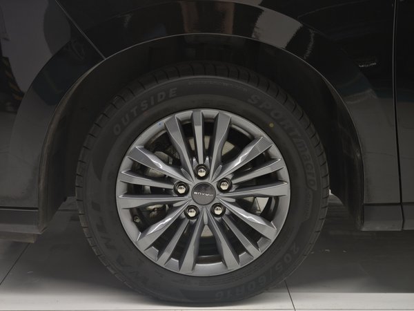 SAIC Maxus EUNIQ 5, 11700 км, за 80300 CNY - фото 9