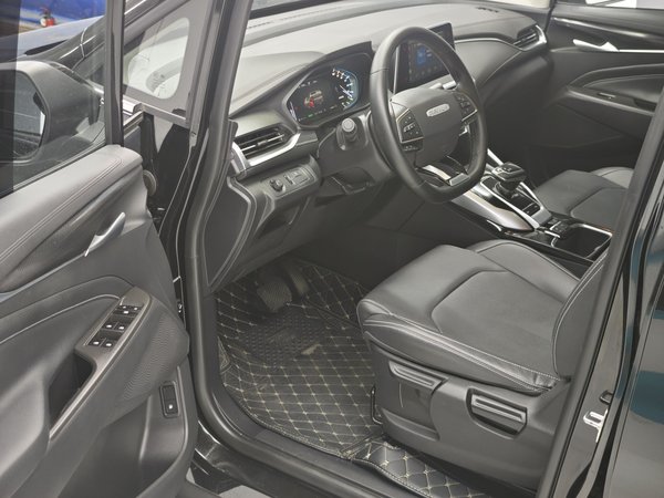 SAIC Maxus EUNIQ 5, 11700 км, за 80300 CNY - фото 15