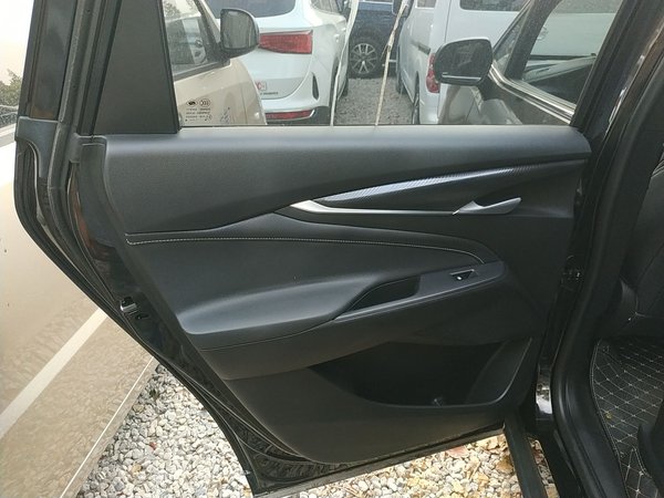 SAIC Maxus EUNIQ 5, 11700 км, за 80300 CNY - фото 12