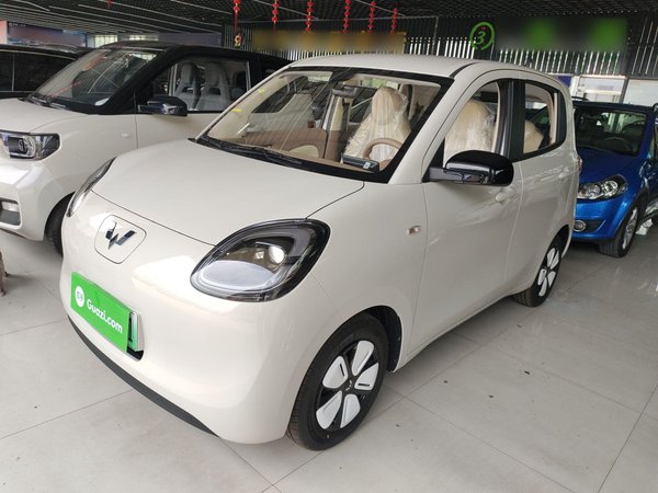 Wuling Automobile Hongguang MINIEV 2025 Четырехдверная версия усовершенствованной модели